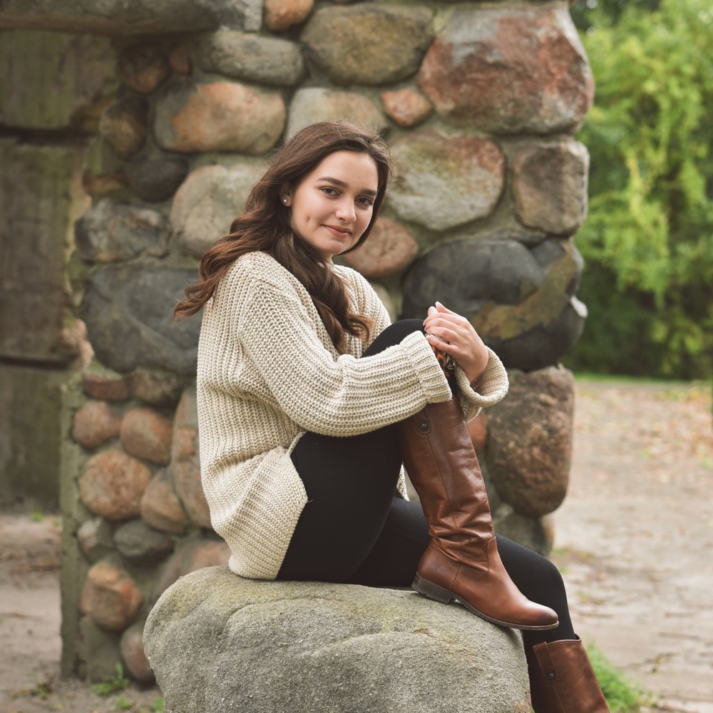 Meet your Posher, Jillian